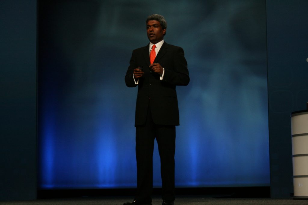 Thomas Kurian on stage apeaking at an Oracle event