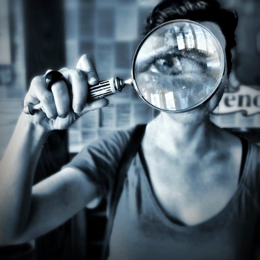 Investigation with a magnifying glass