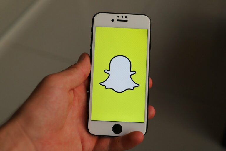 Snapchat Loading Screen – Troubleshoot and Fix