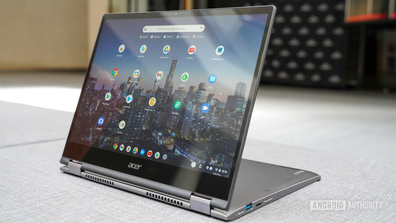 how to rotate screen on chromebook