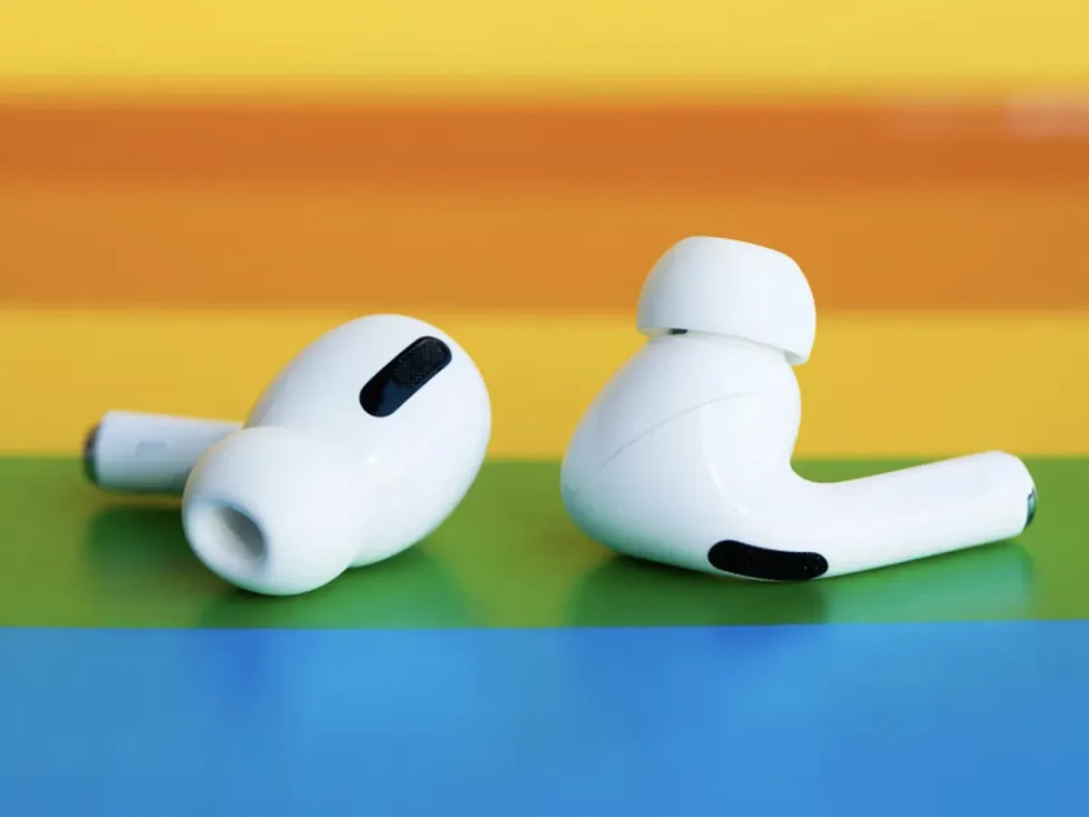 how to connect two different airpods to one case