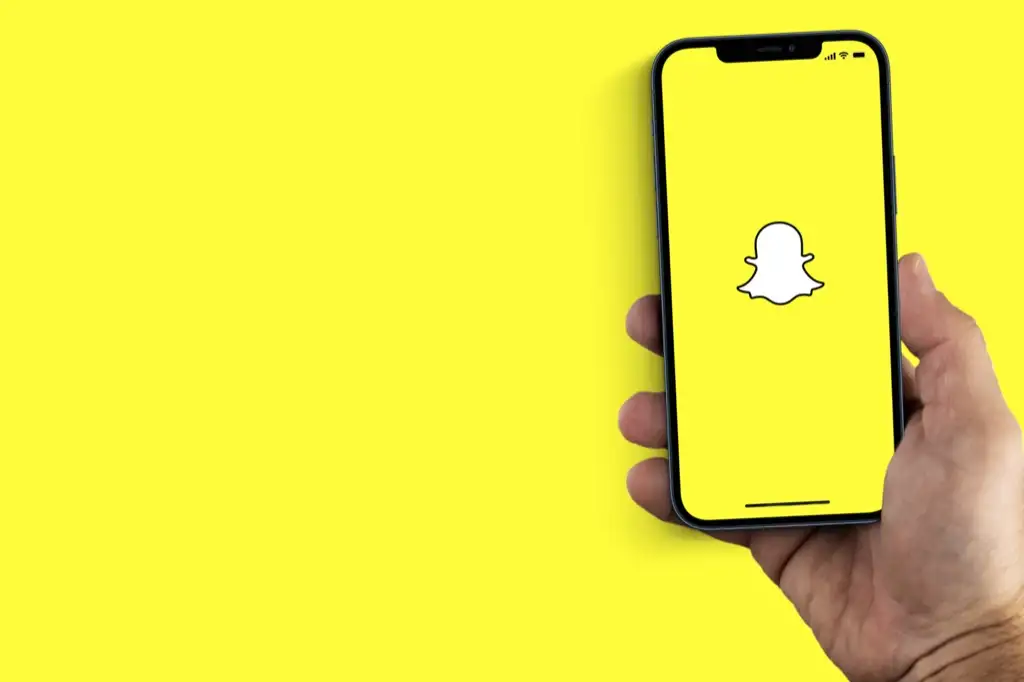 how to leave a private story on snapchat