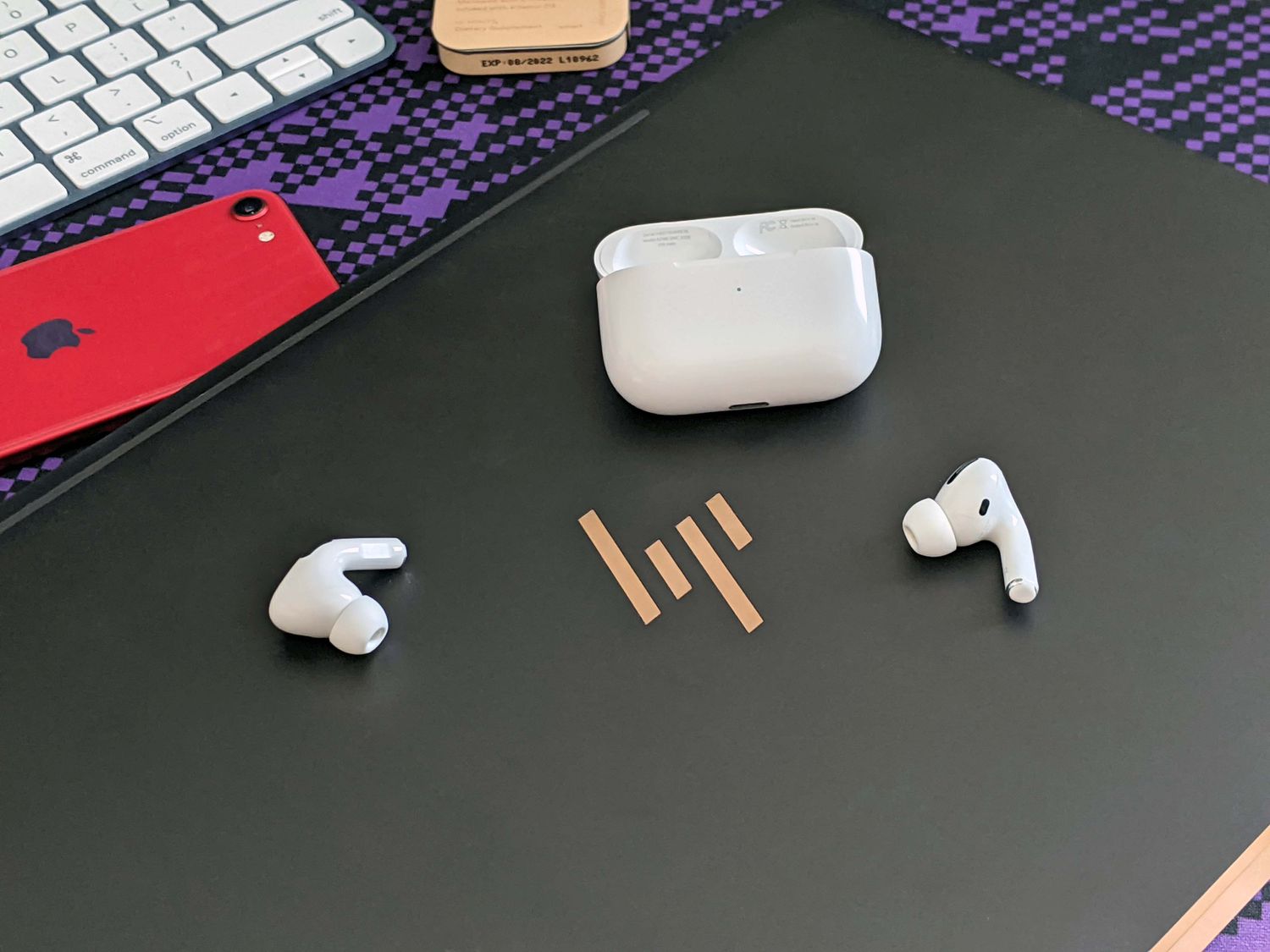 how to connect airpods to hp laptop