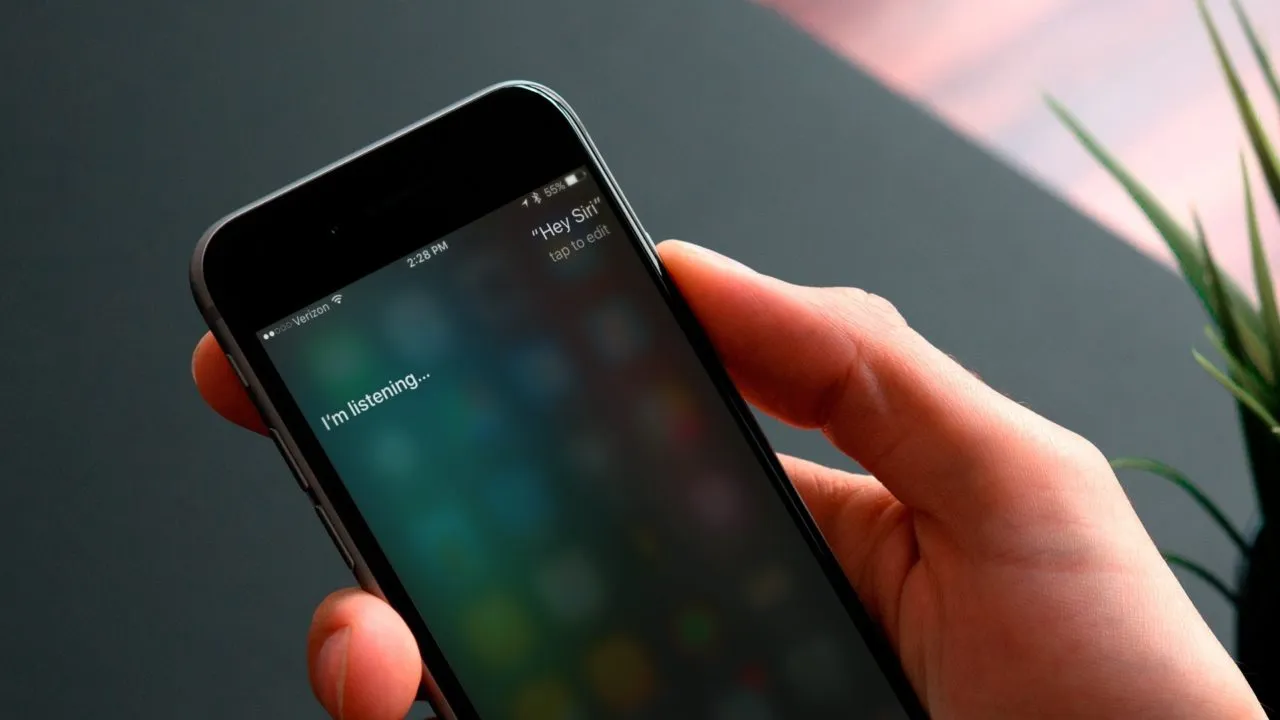 how to use siri on iphone 12