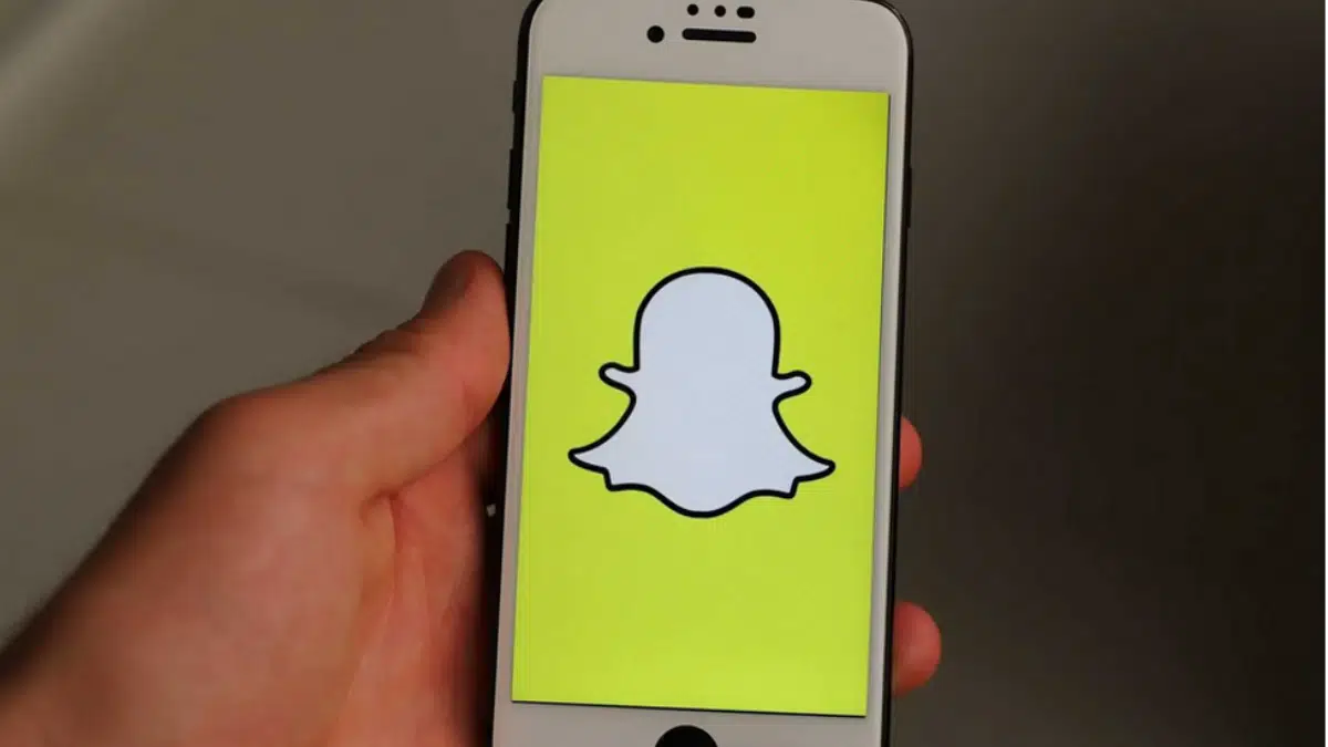 how to delete story from snapchat
