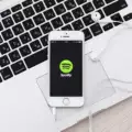 How to Listen to Spotify Offline