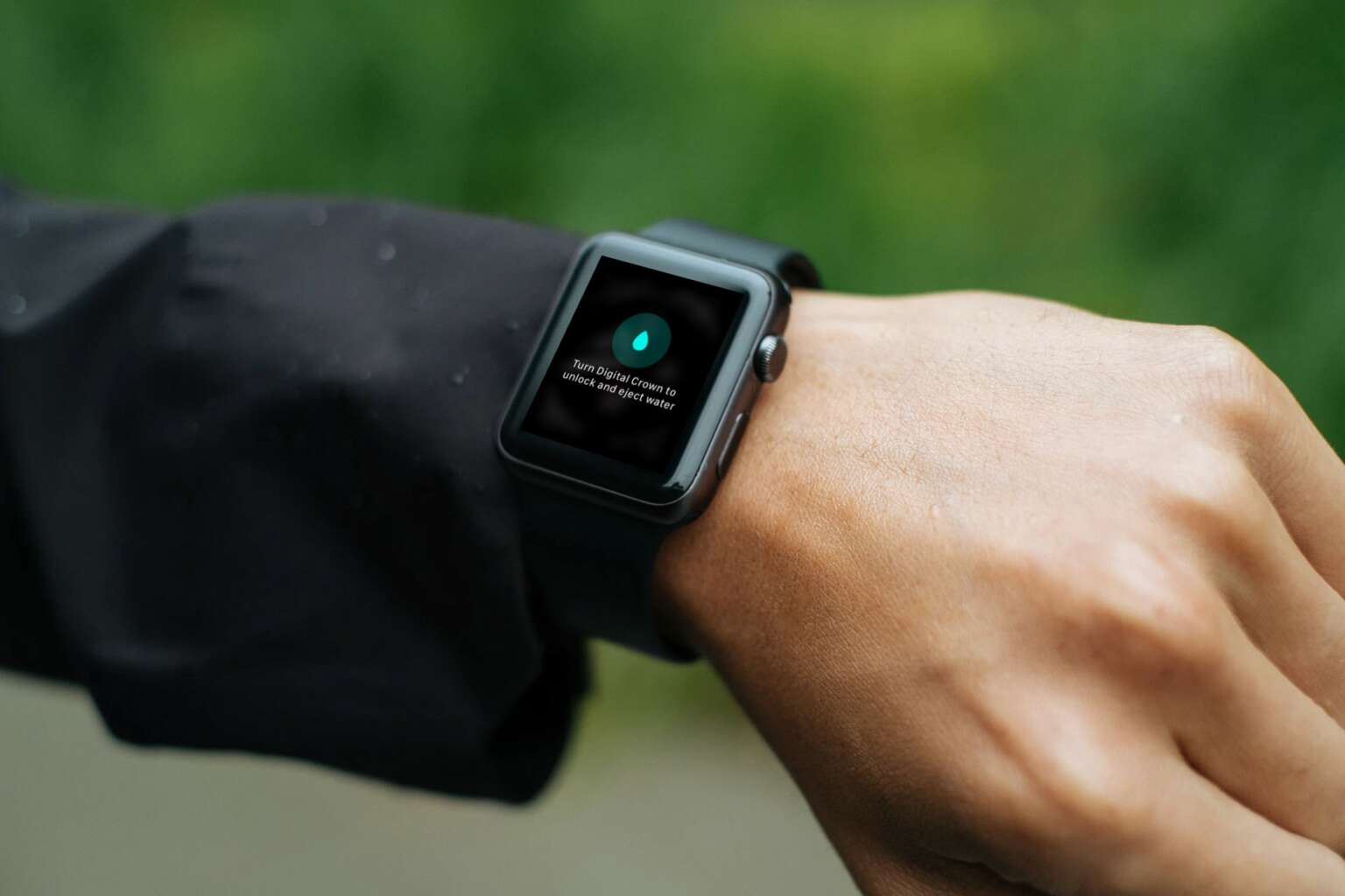 how to lock the apple watch