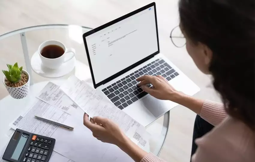 how to write an invoice