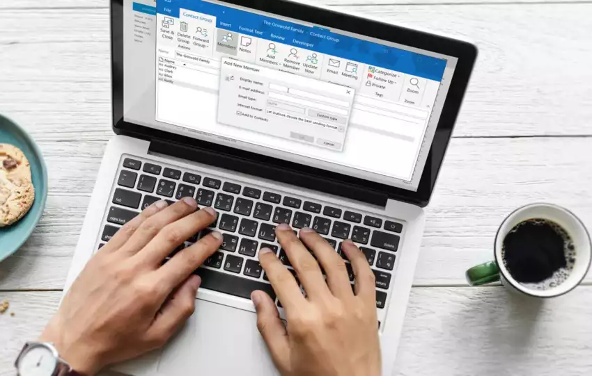 how to create group email in outlook