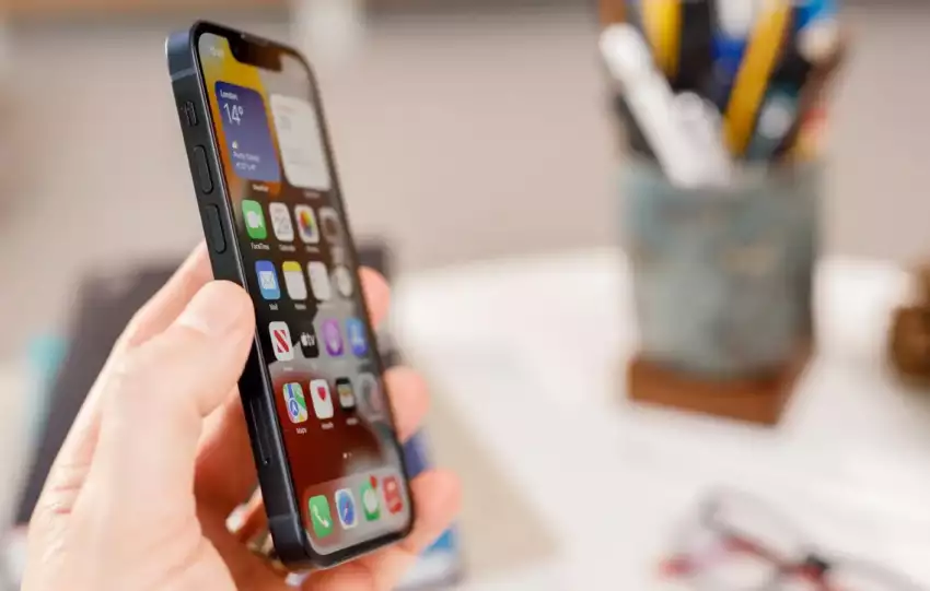 How to Change Password on Email on iPhone