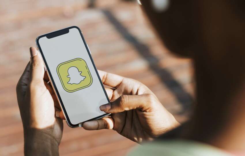 how to delete a snapchat story