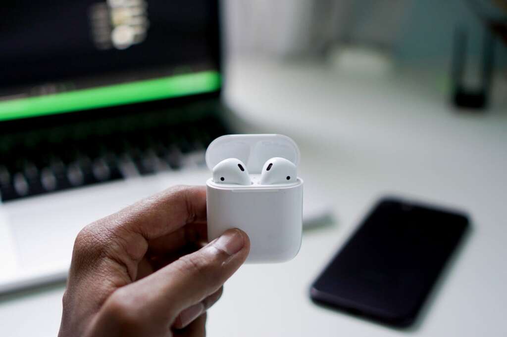how to add airpods to find my iphone