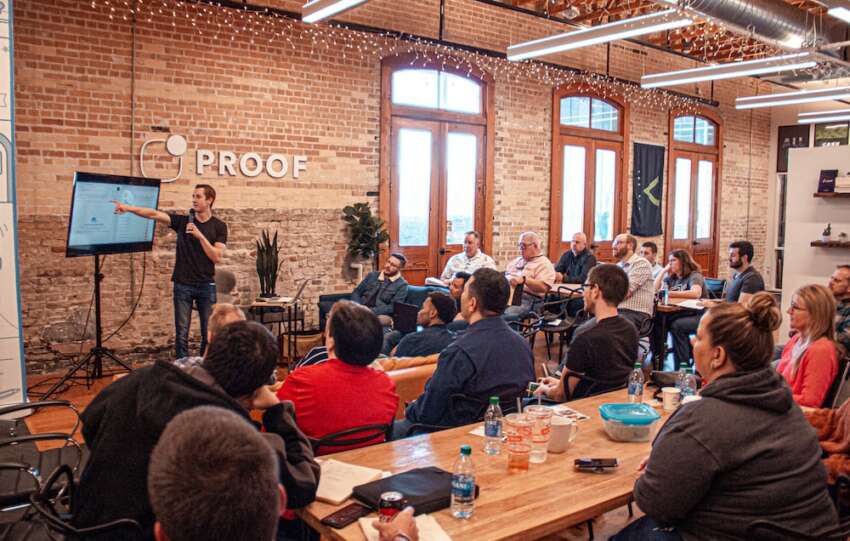 How to Structure Your Pitch Deck to Win