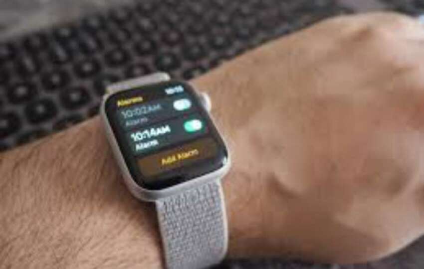 how to set an alarm on apple watch