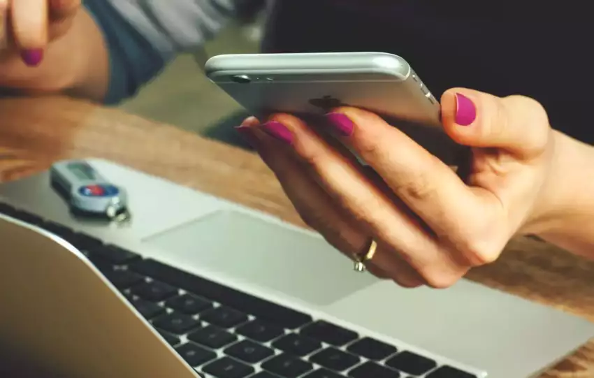 how to turn off rtt on iphone