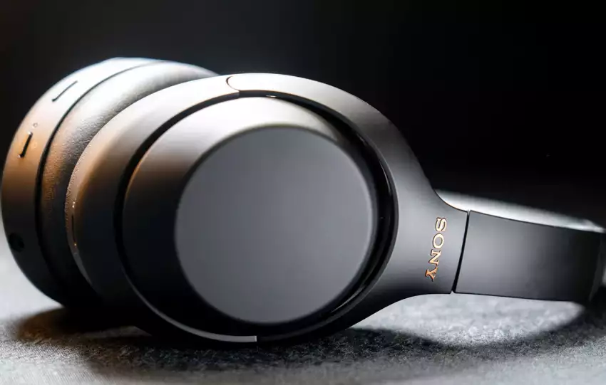 how to connect sony wh-1000xm4