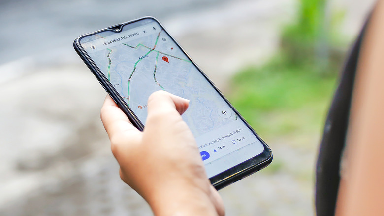 how to force google maps to take a certain route