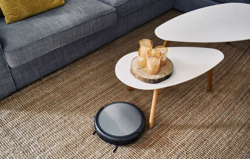 HOW DO ROBOT VACUUMS WORK?