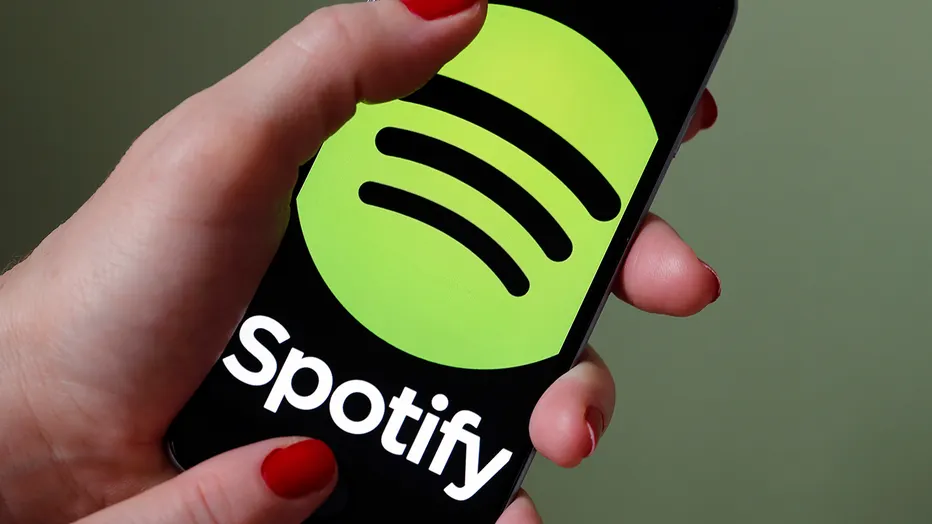 how to make spotify playlist private