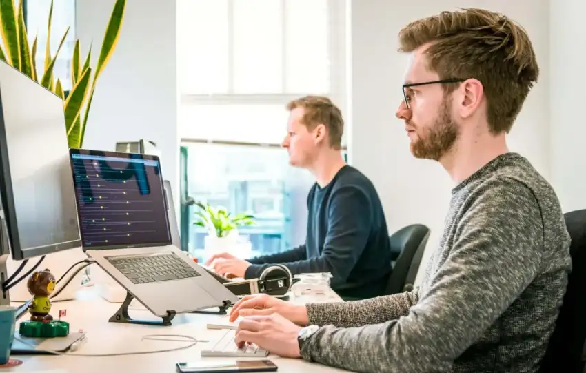 How AI is Revolutionizing Startups in 2025