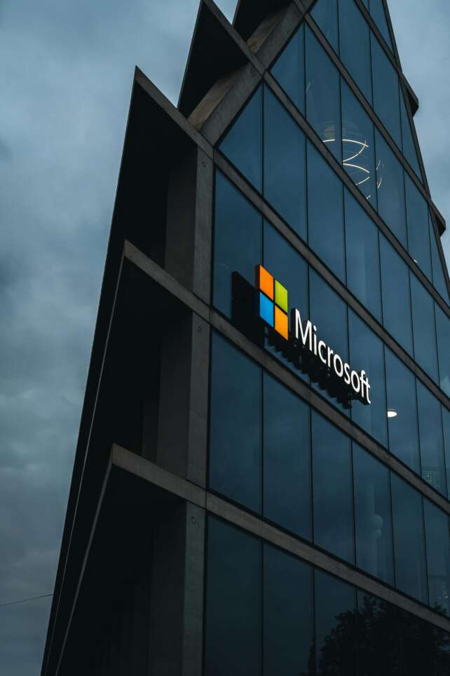 Microsoft Aims to Redefine the Internet with Agentic Browsing